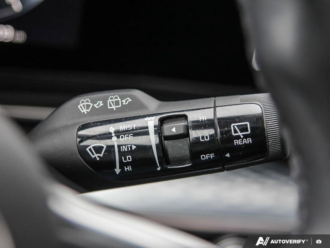 2022 Kia Carnival SX   Power Doors & Tailgate   Sunroof   Apple CarP Photo