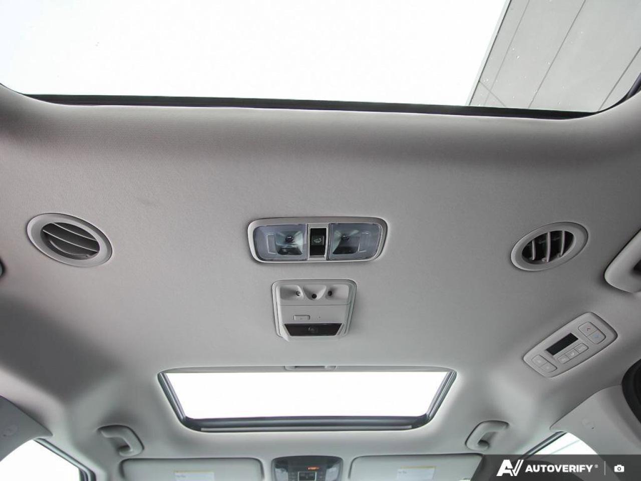 2022 Kia Carnival SX   Power Doors & Tailgate   Sunroof   Apple CarP Photo