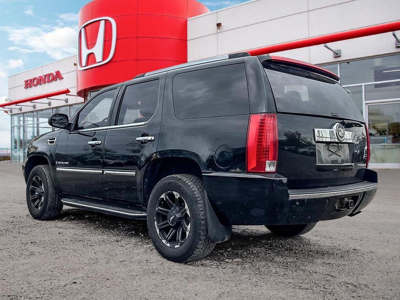 2008 Cadillac Escalade Base Photo