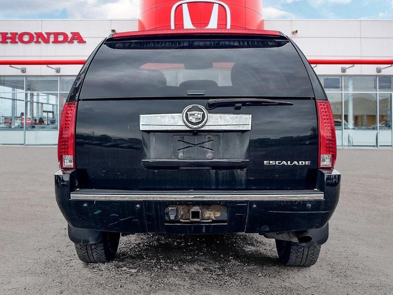 2008 Cadillac Escalade Base Photo4