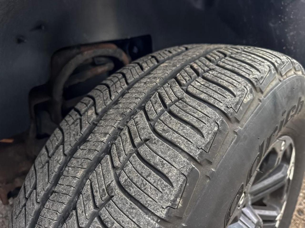 2008 Cadillac Escalade Base Photo