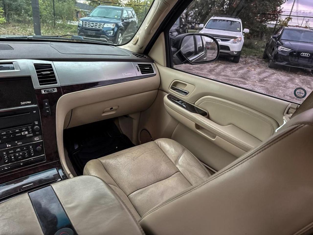 2008 Cadillac Escalade Base Photo