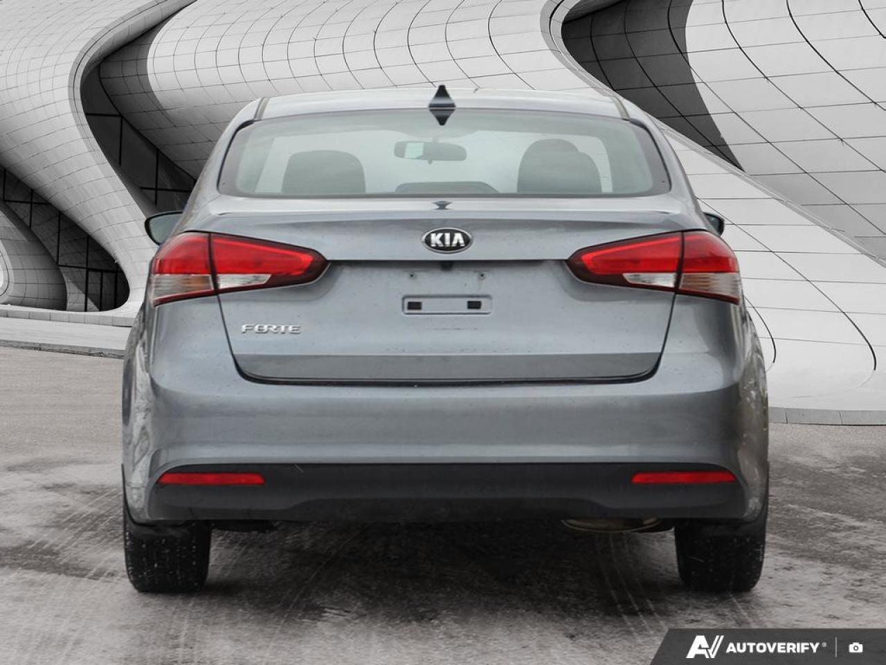 2018 Kia Forte LX   Heated Seats   Apple CarPlay   Keyless Entry Photo4