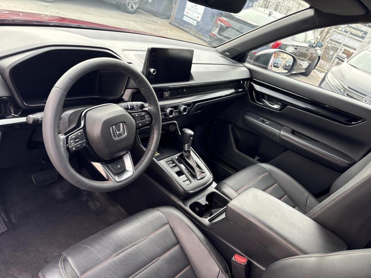 2023 Honda CR-V Hybrid Touring Photo