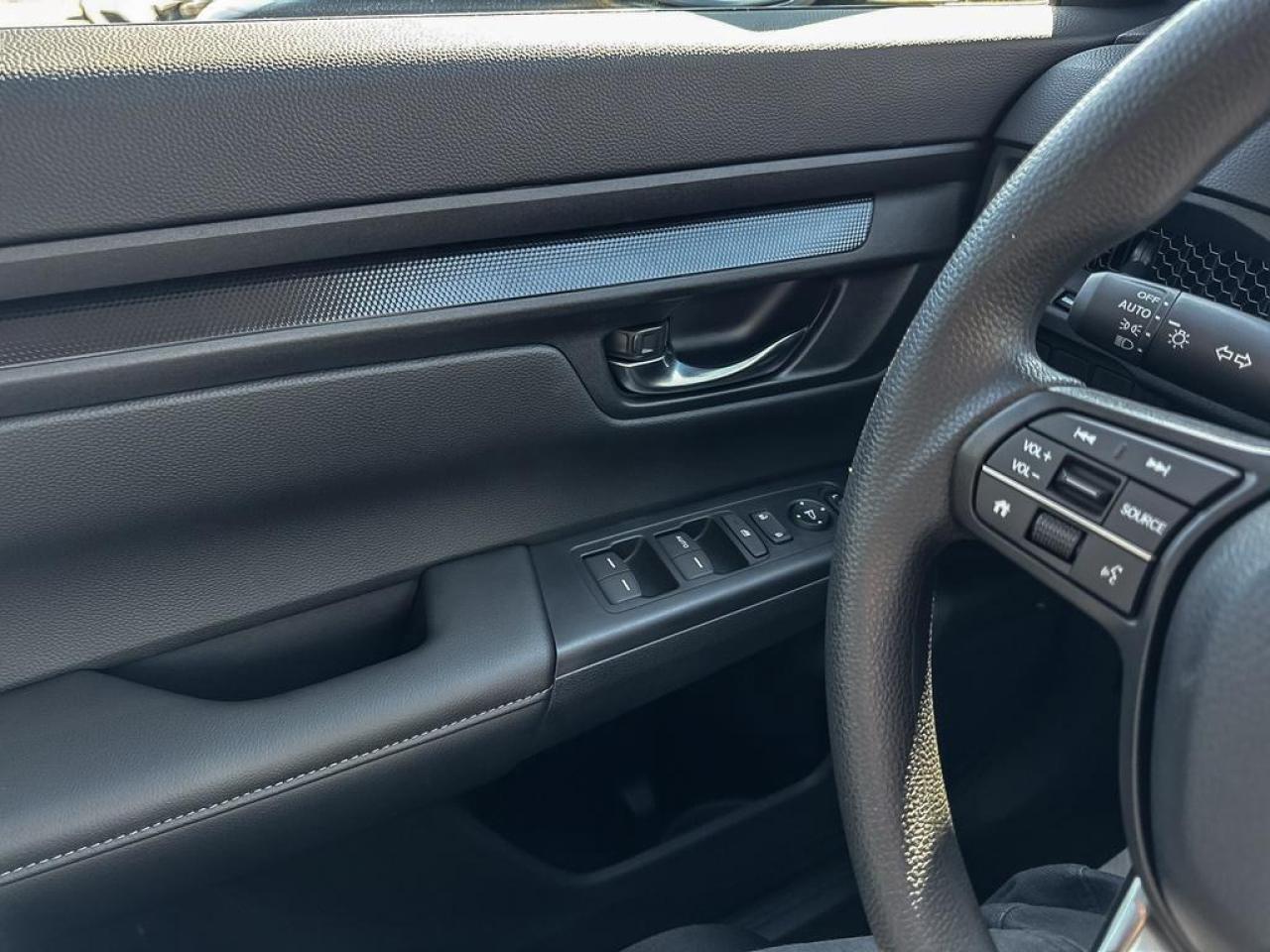 2025 Honda CR-V LX Photo