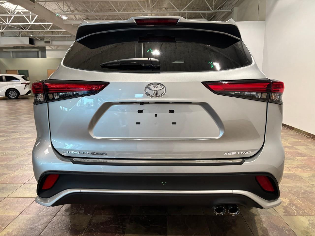 2023 Toyota Highlander XSE Photo