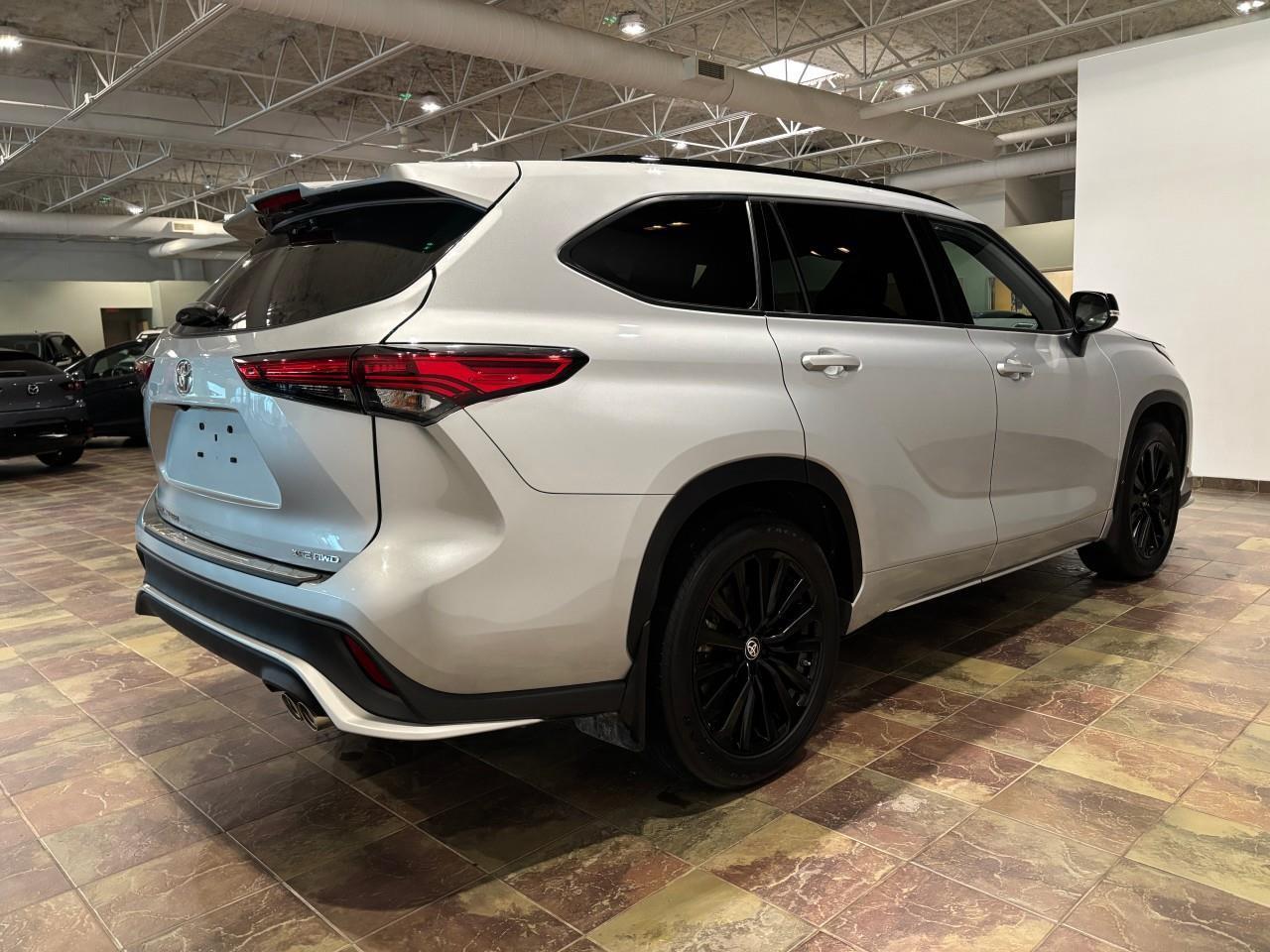 2023 Toyota Highlander XSE Photo
