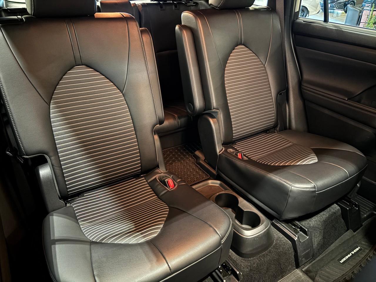 2023 Toyota Highlander XSE Photo