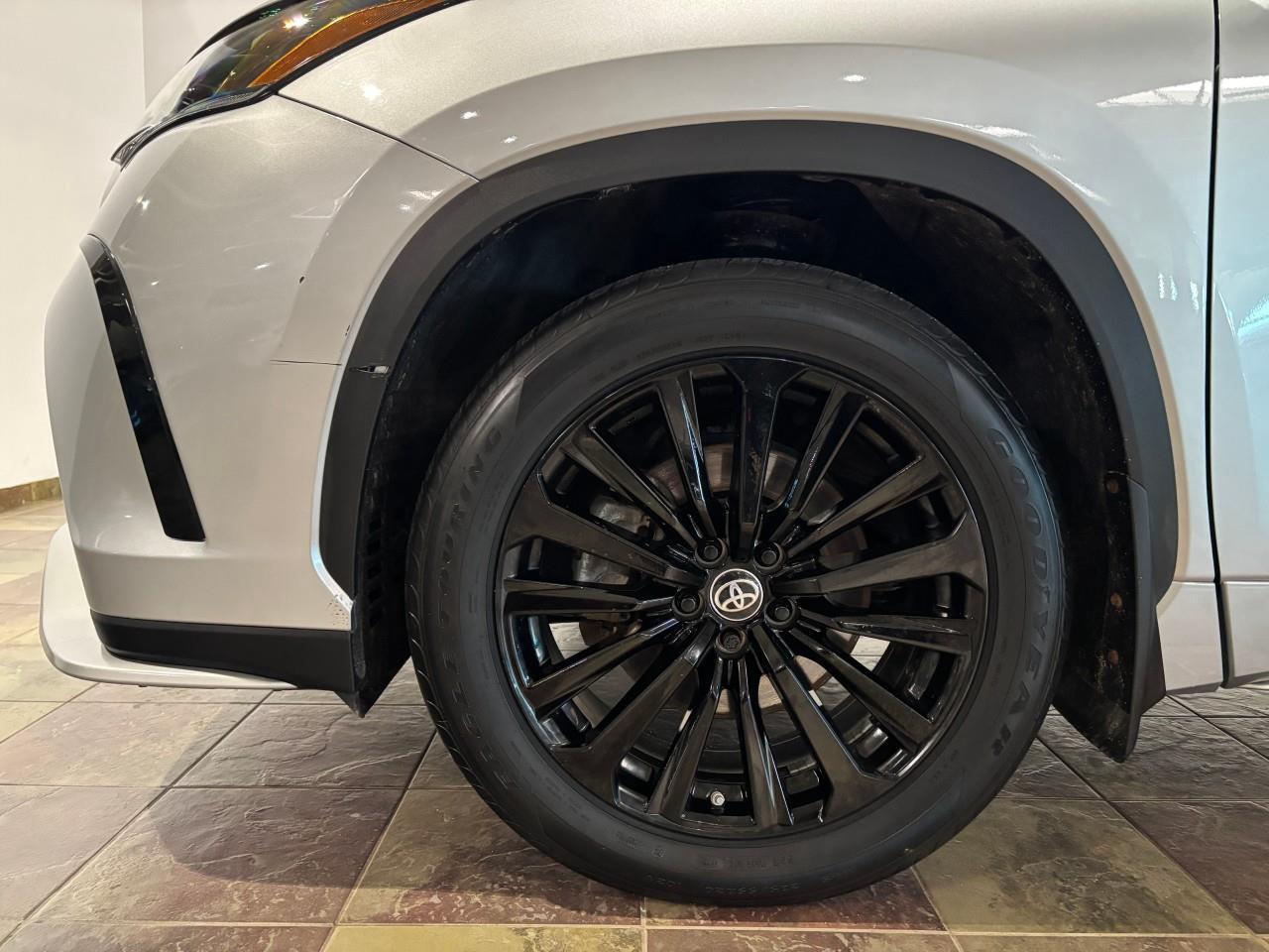 2023 Toyota Highlander XSE Photo