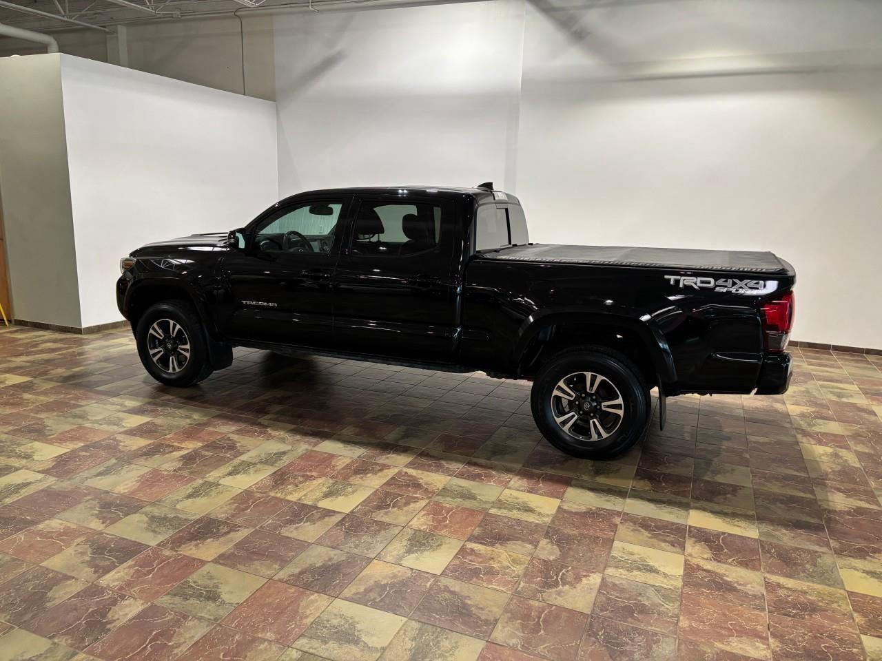 2019 Toyota Tacoma SR5 V6 Photo4