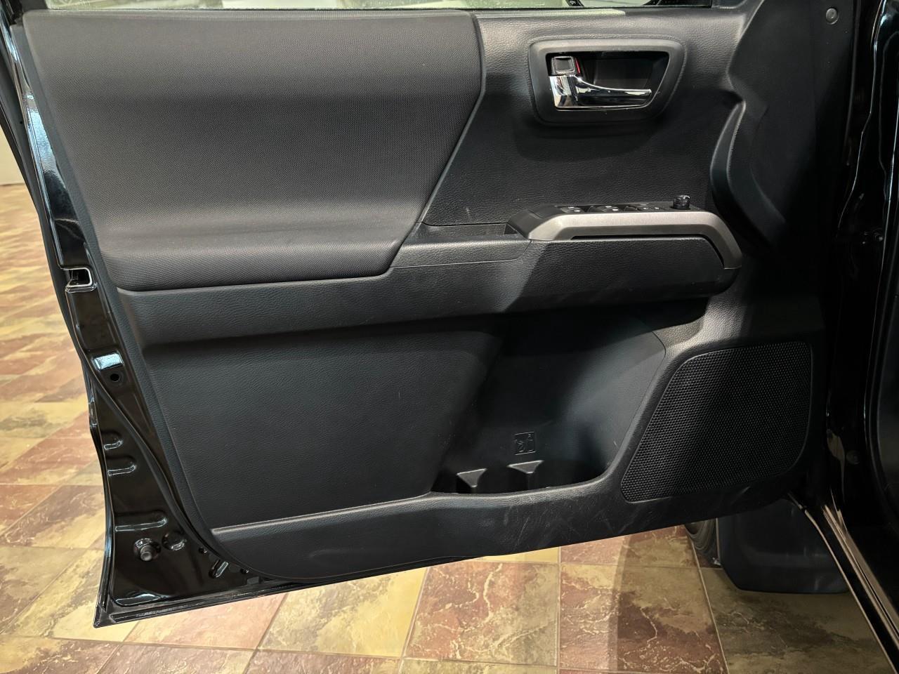 2019 Toyota Tacoma SR5 V6 Photo