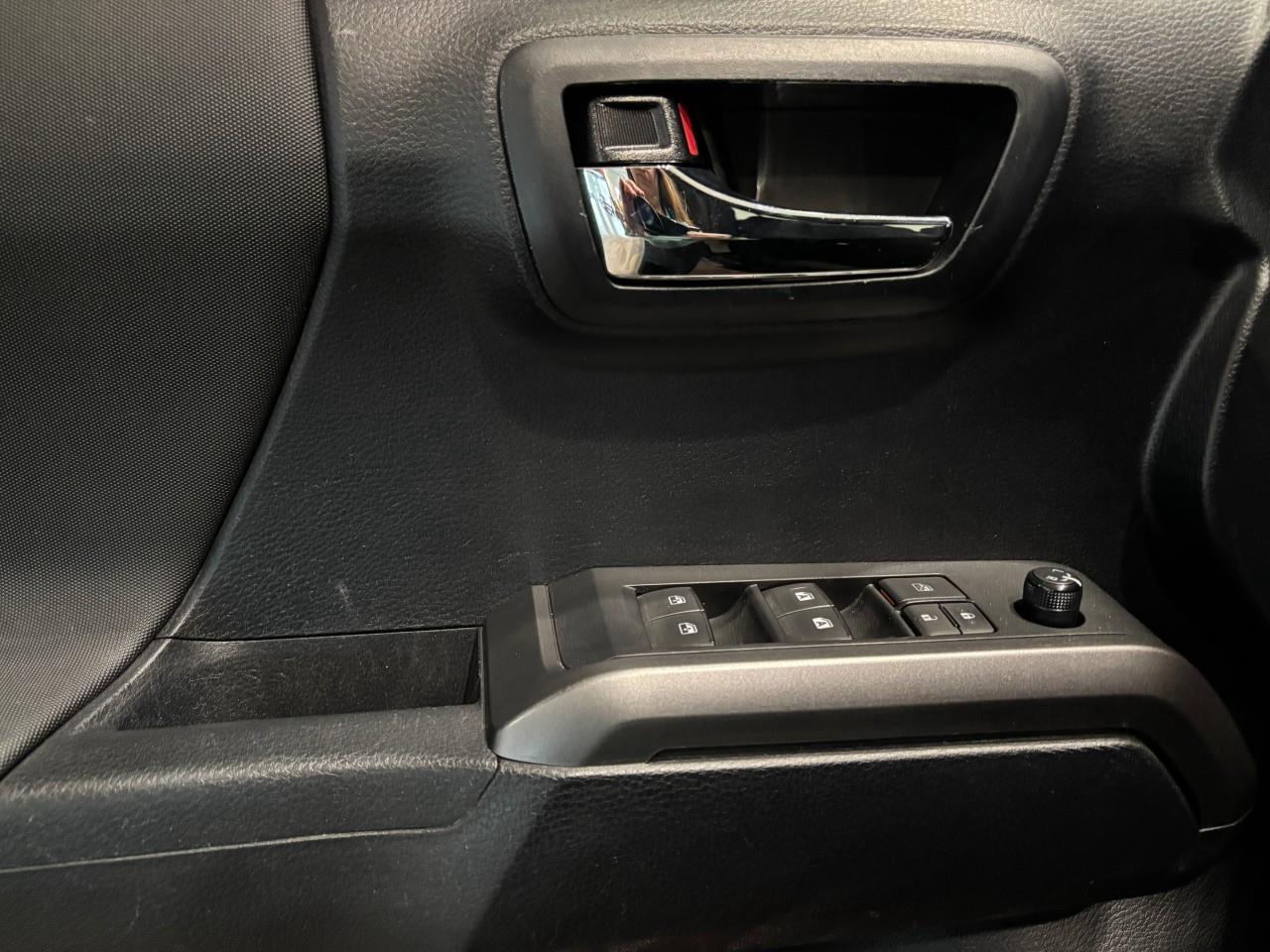 2019 Toyota Tacoma SR5 V6 Photo