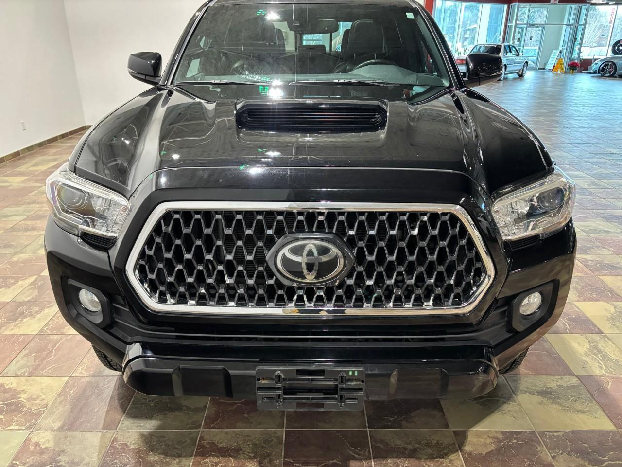 2019 Toyota Tacoma SR5 V6 Photo