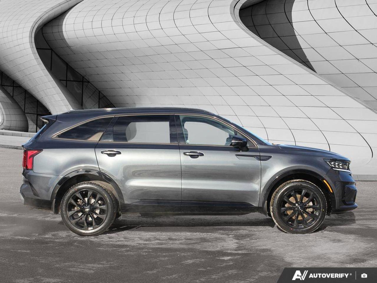 2022 Kia Sorento EX   Apple CarPlay   Backup Camera   Heated Seats Photo