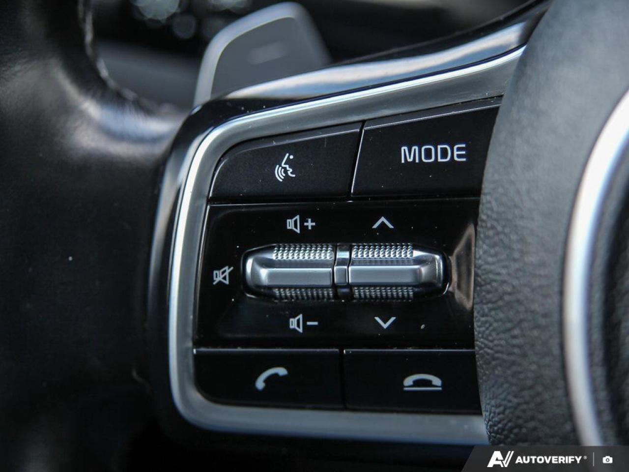 2022 Kia Sorento EX   Apple CarPlay   Backup Camera   Heated Seats Photo