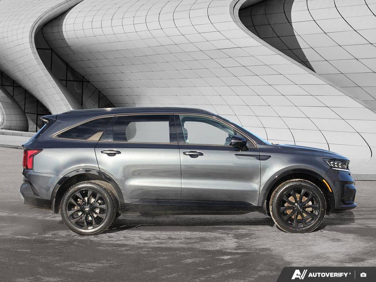 2022 Kia Sorento EX   Apple CarPlay   Backup Camera   Heated Seats Photo