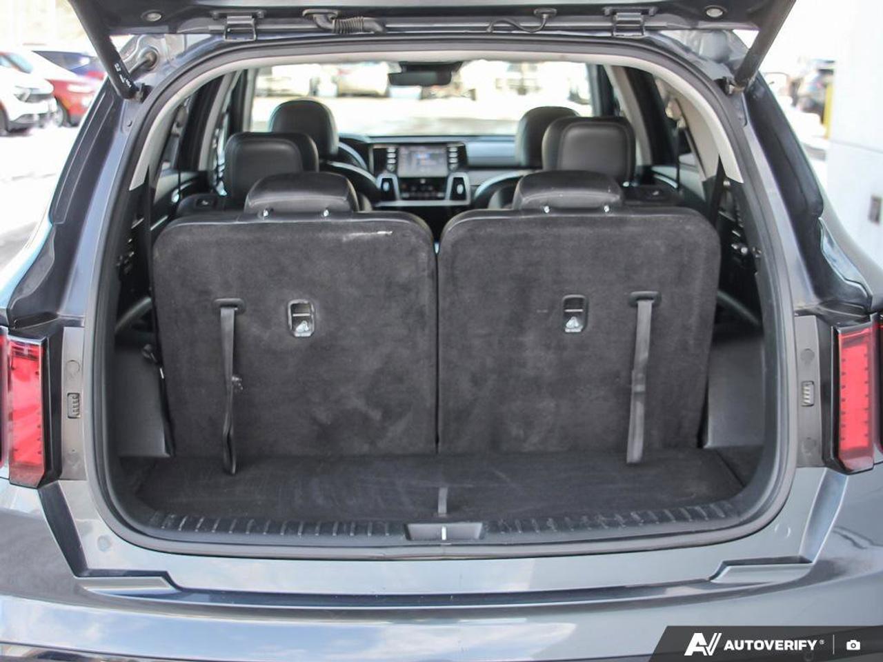 2022 Kia Sorento EX   Apple CarPlay   Backup Camera   Heated Seats Photo