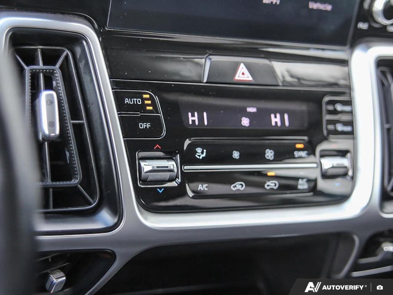 2022 Kia Sorento EX   Apple CarPlay   Backup Camera   Heated Seats Photo