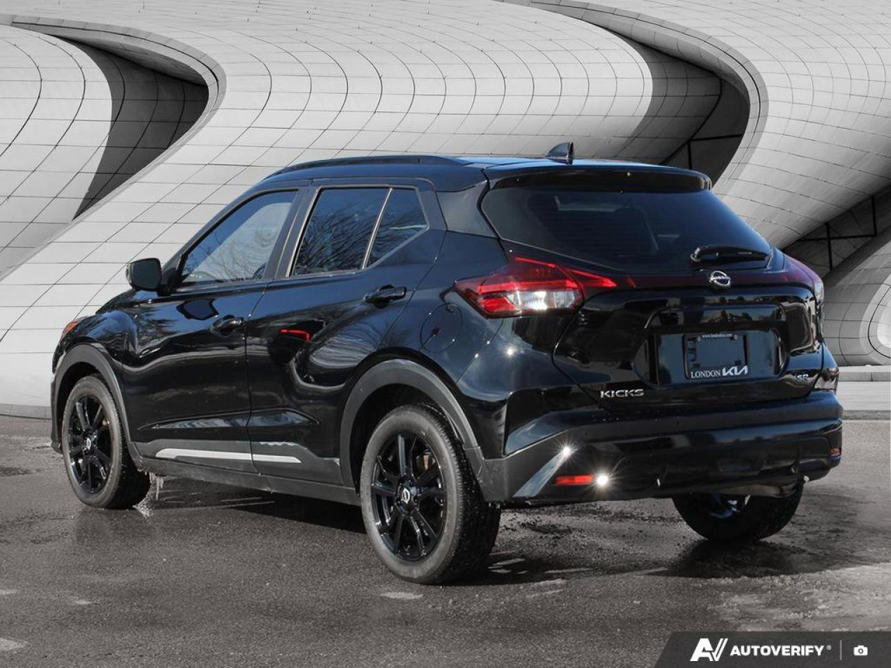 2024 Nissan Kicks SR   Apple CarPlay   Heated Seats   BackUp Camera Photo