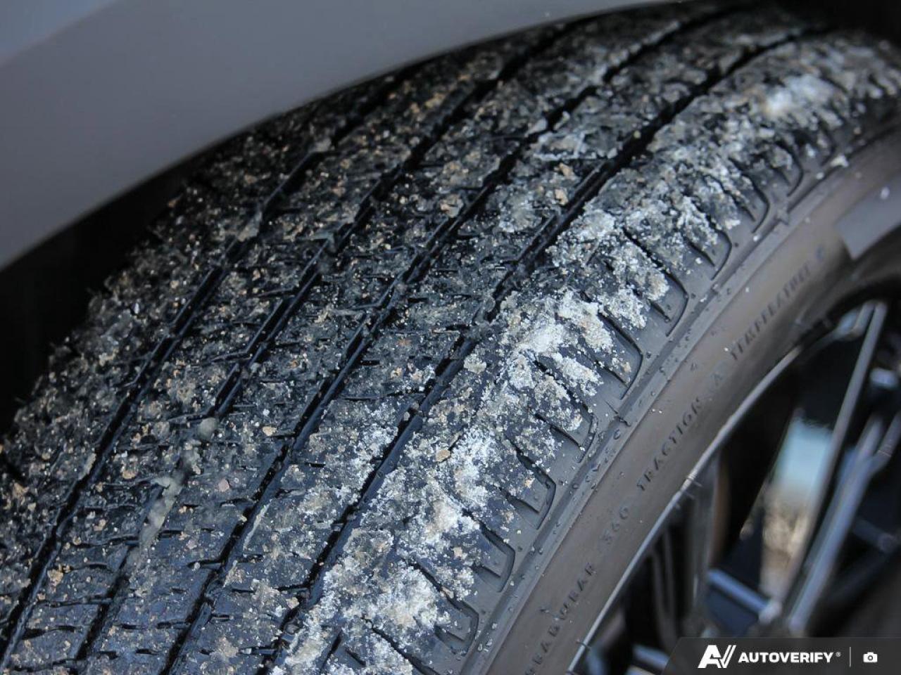 2024 Nissan Kicks SR   Apple CarPlay   Heated Seats   BackUp Camera Photo