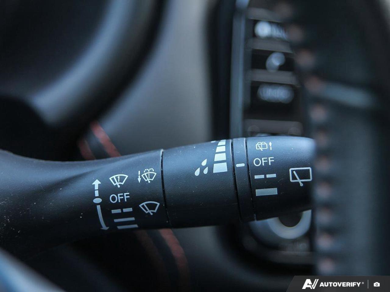 2024 Nissan Kicks SR   Apple CarPlay   Heated Seats   BackUp Camera Photo