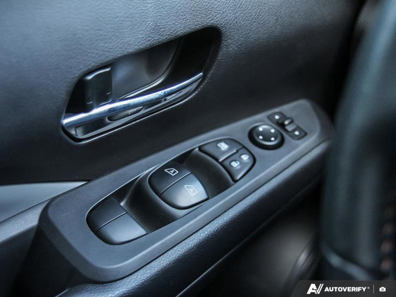 2024 Nissan Kicks SR   Apple CarPlay   Heated Seats   BackUp Camera Photo