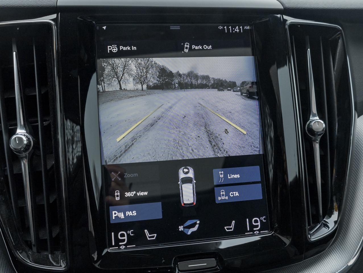 2020 Volvo XC60 T6 AWD R-Design POLESTAR  22' ALLOY WHEELS  LOW KM Photo