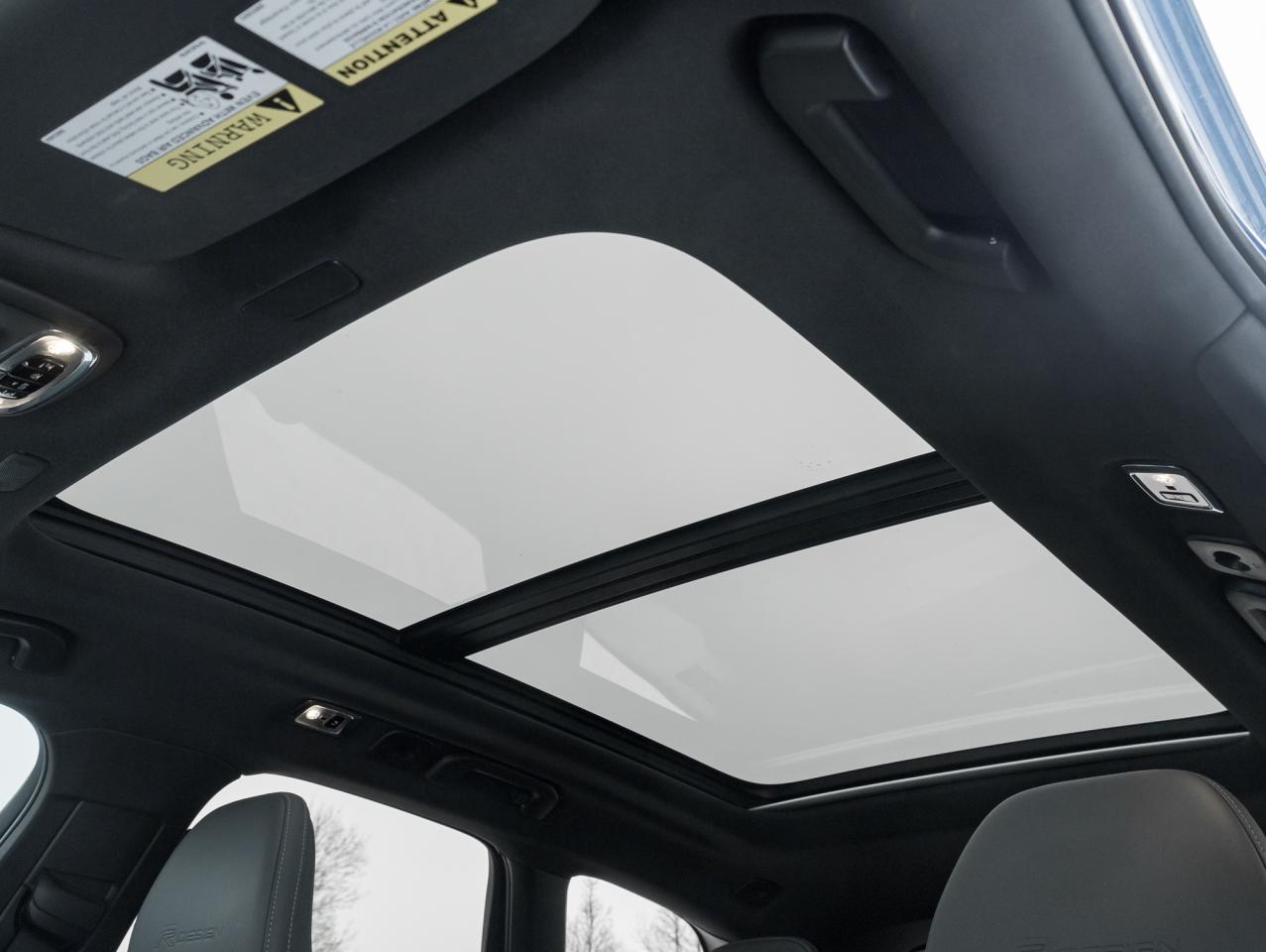 2020 Volvo XC60 T6 AWD R-Design POLESTAR  22' ALLOY WHEELS  LOW KM Photo