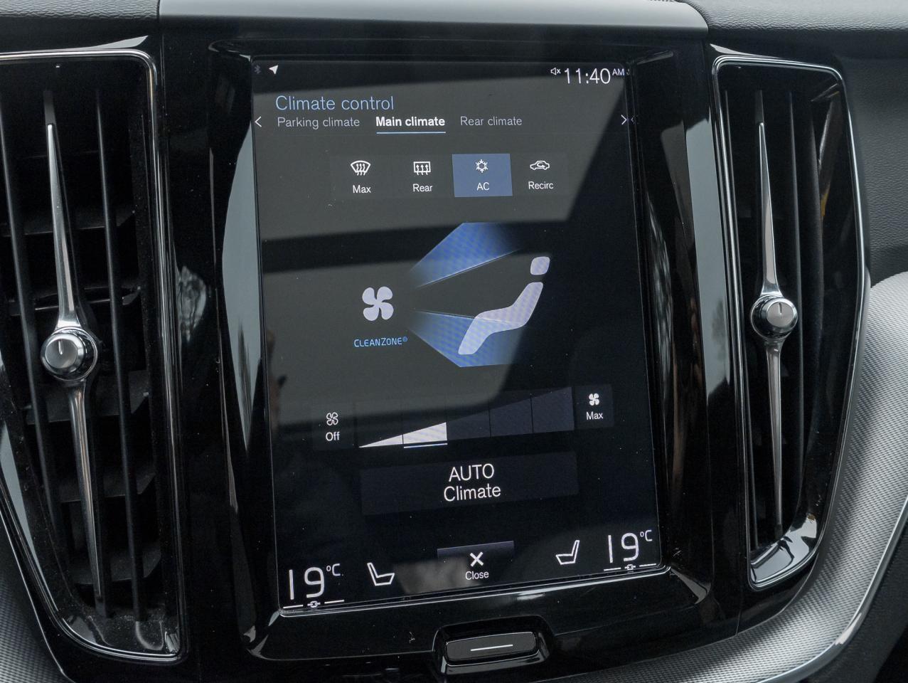 2020 Volvo XC60 T6 AWD R-Design POLESTAR  22' ALLOY WHEELS  LOW KM Photo