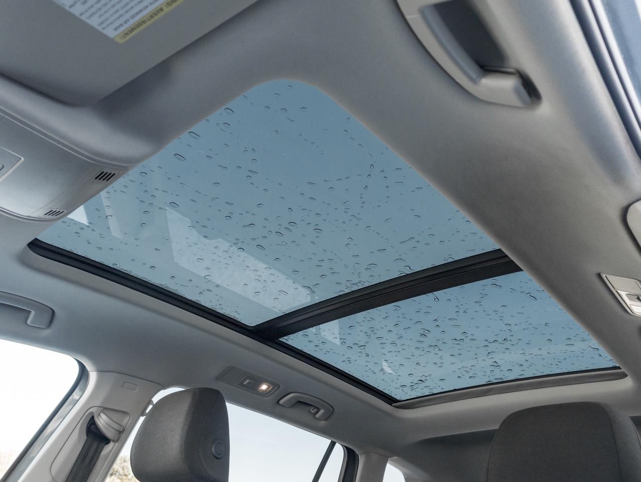 2021 Volkswagen Tiguan United 4MOTION   ONE OWNER   SAFETY CERTIFIED Photo