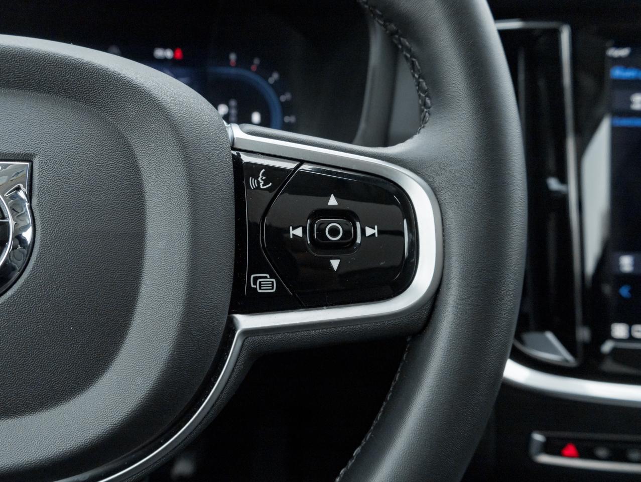 2025 Volvo V60 Cross Country B5 AWD Core  NEARLY NEW  STATION WAGON  VOLVO CPO Photo