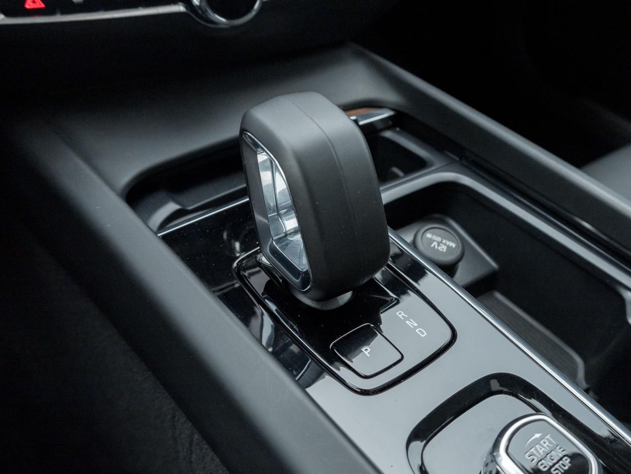 2025 Volvo V60 Cross Country B5 AWD Core  NEARLY NEW  STATION WAGON  VOLVO CPO Photo