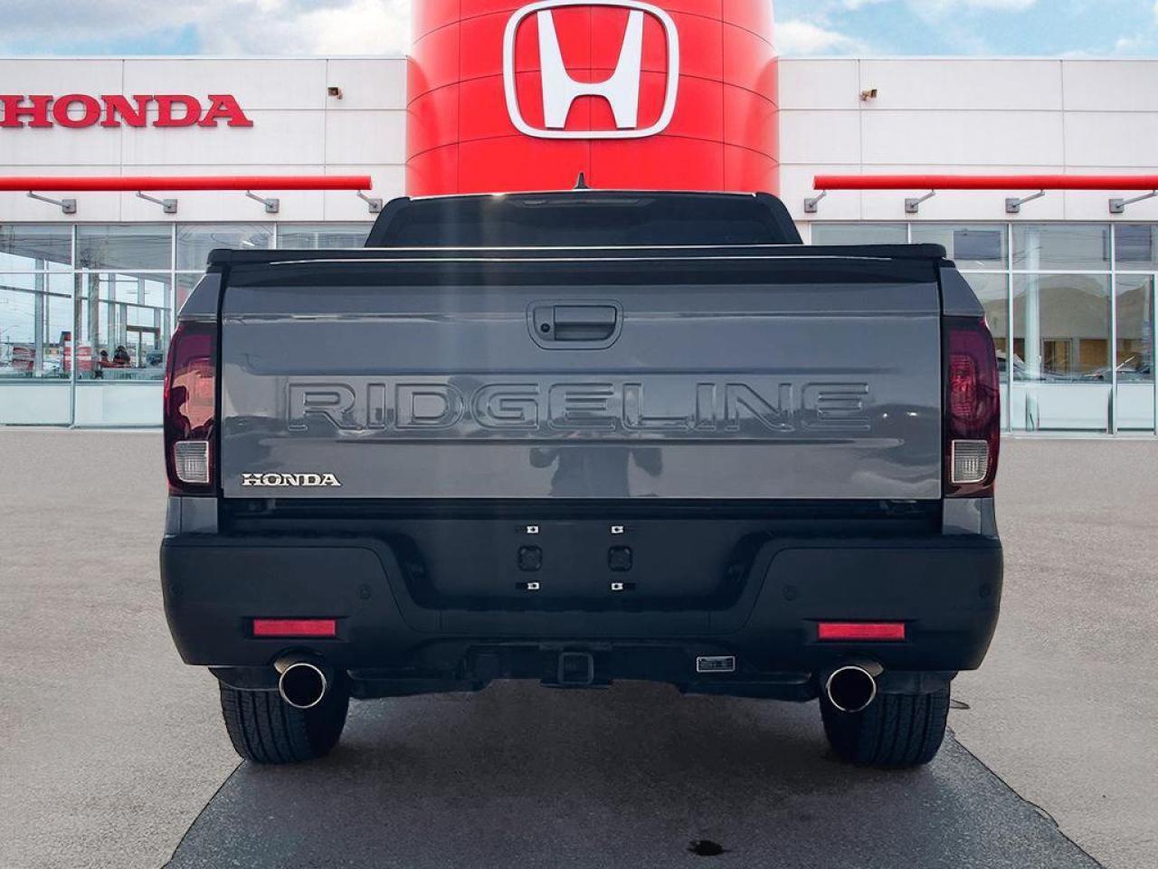 2025 Honda Ridgeline Black Edition Photo4