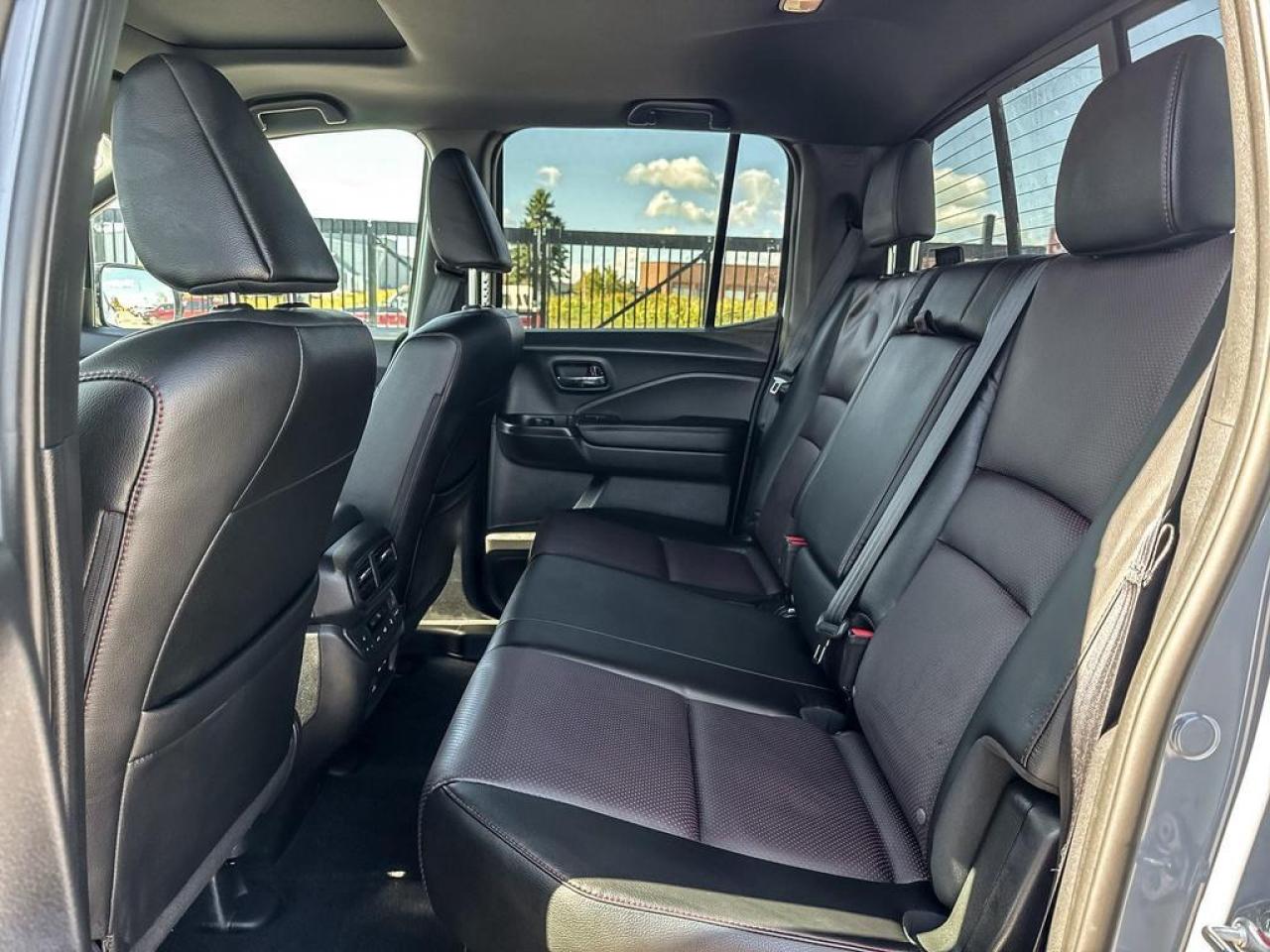 2025 Honda Ridgeline Black Edition Photo