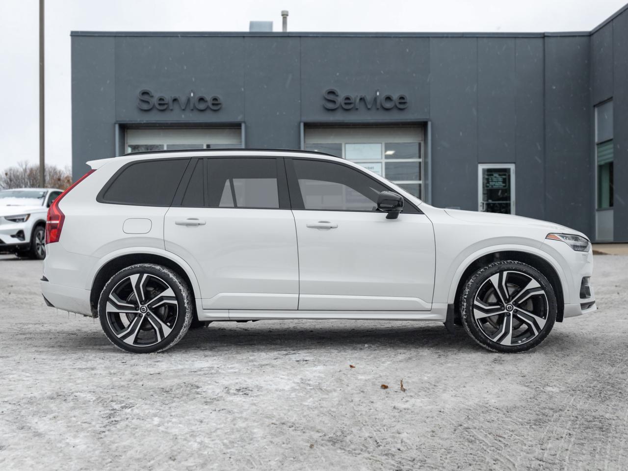 2022 Volvo XC90 T6 AWD R-Design 22"ALLOY WHEELS  NAPPA LEATHER CPO Photo4