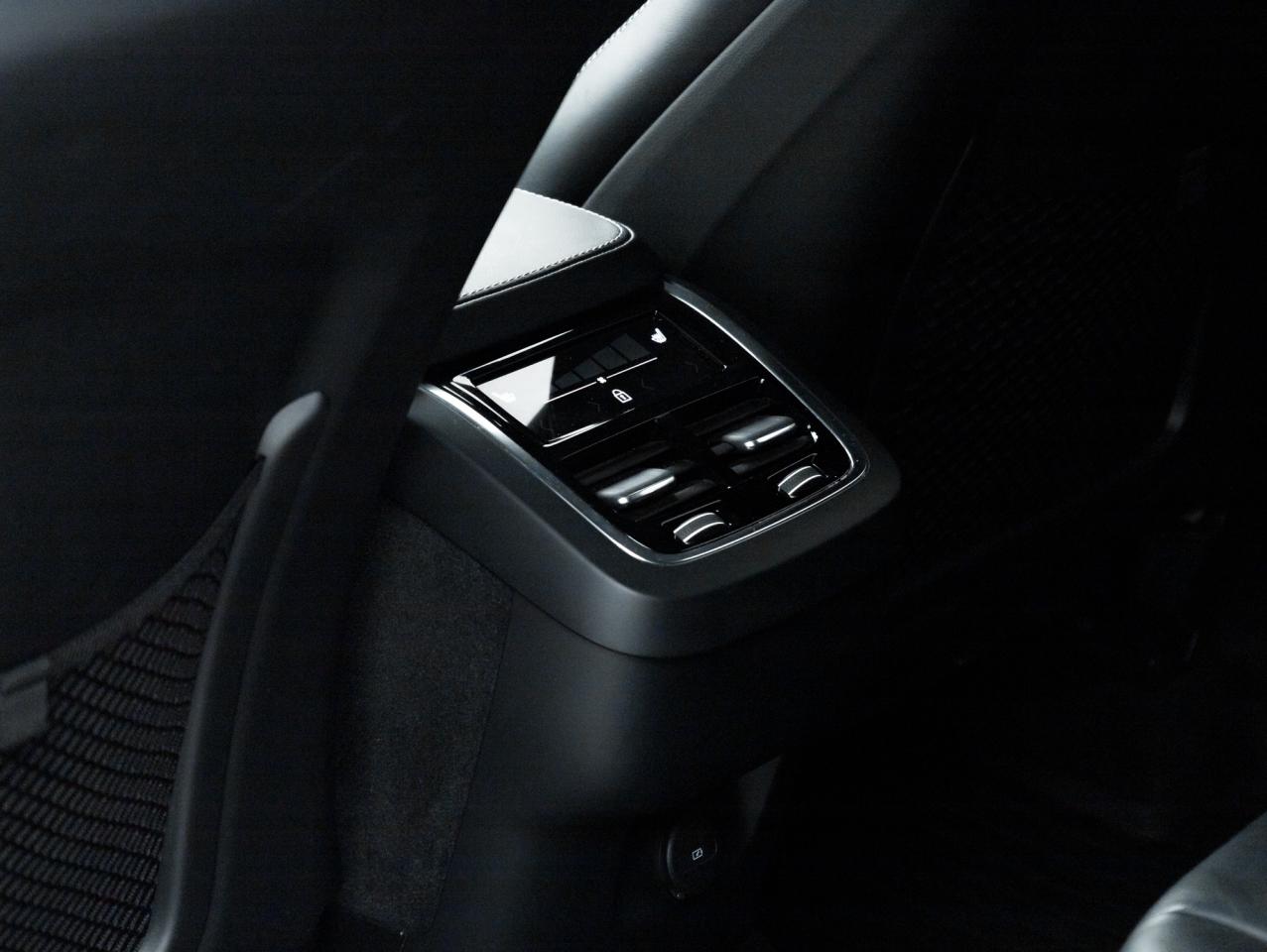 2022 Volvo XC90 T6 AWD R-Design 22"ALLOY WHEELS  NAPPA LEATHER CPO Photo