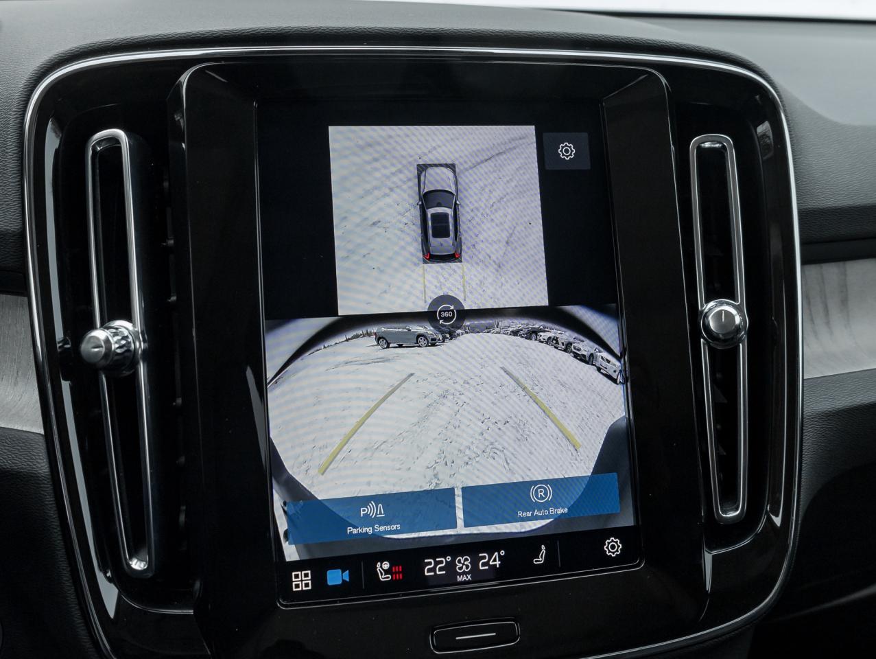 2025 Volvo XC40 B5 AWD PLUS  LIKE NEW  20" ALLOY WHEELS  CPO Photo