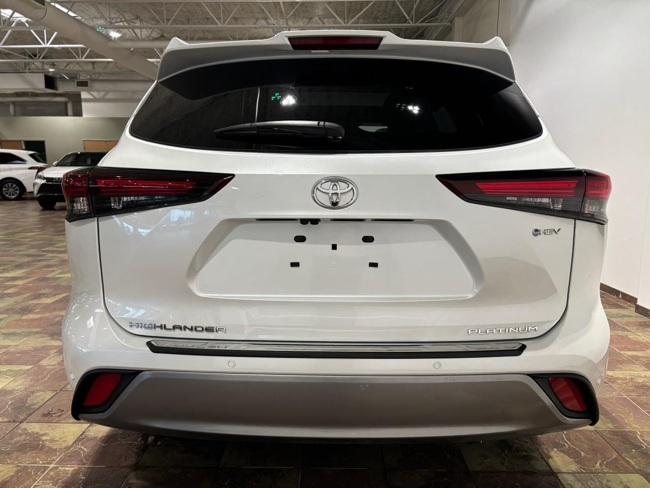 2025 Toyota Highlander Hybrid LIMITED Photo