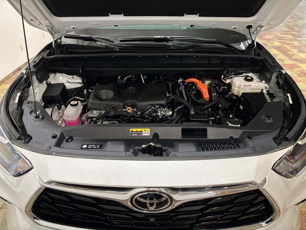 2025 Toyota Highlander Hybrid LIMITED Photo