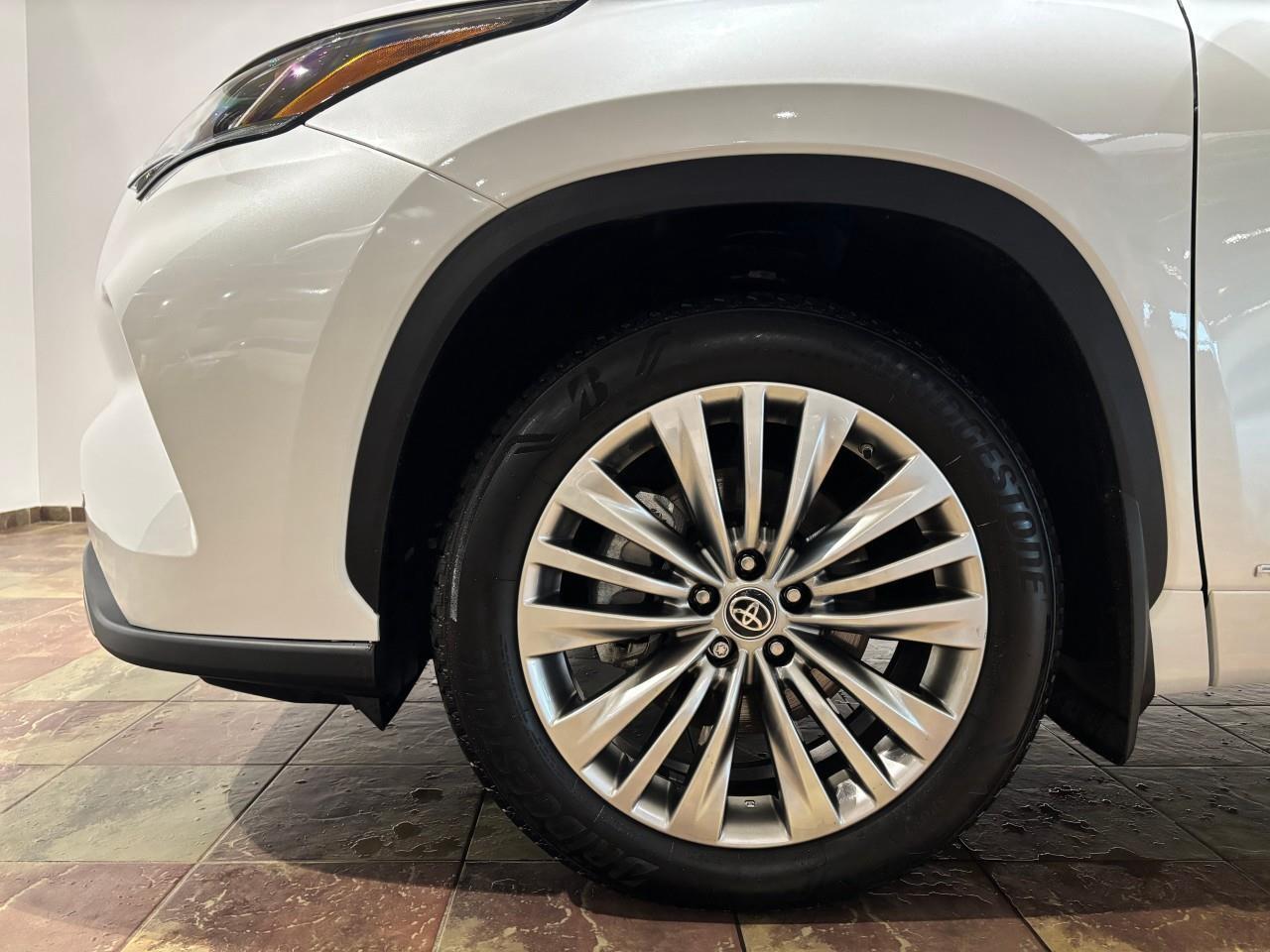 2025 Toyota Highlander Hybrid LIMITED Photo