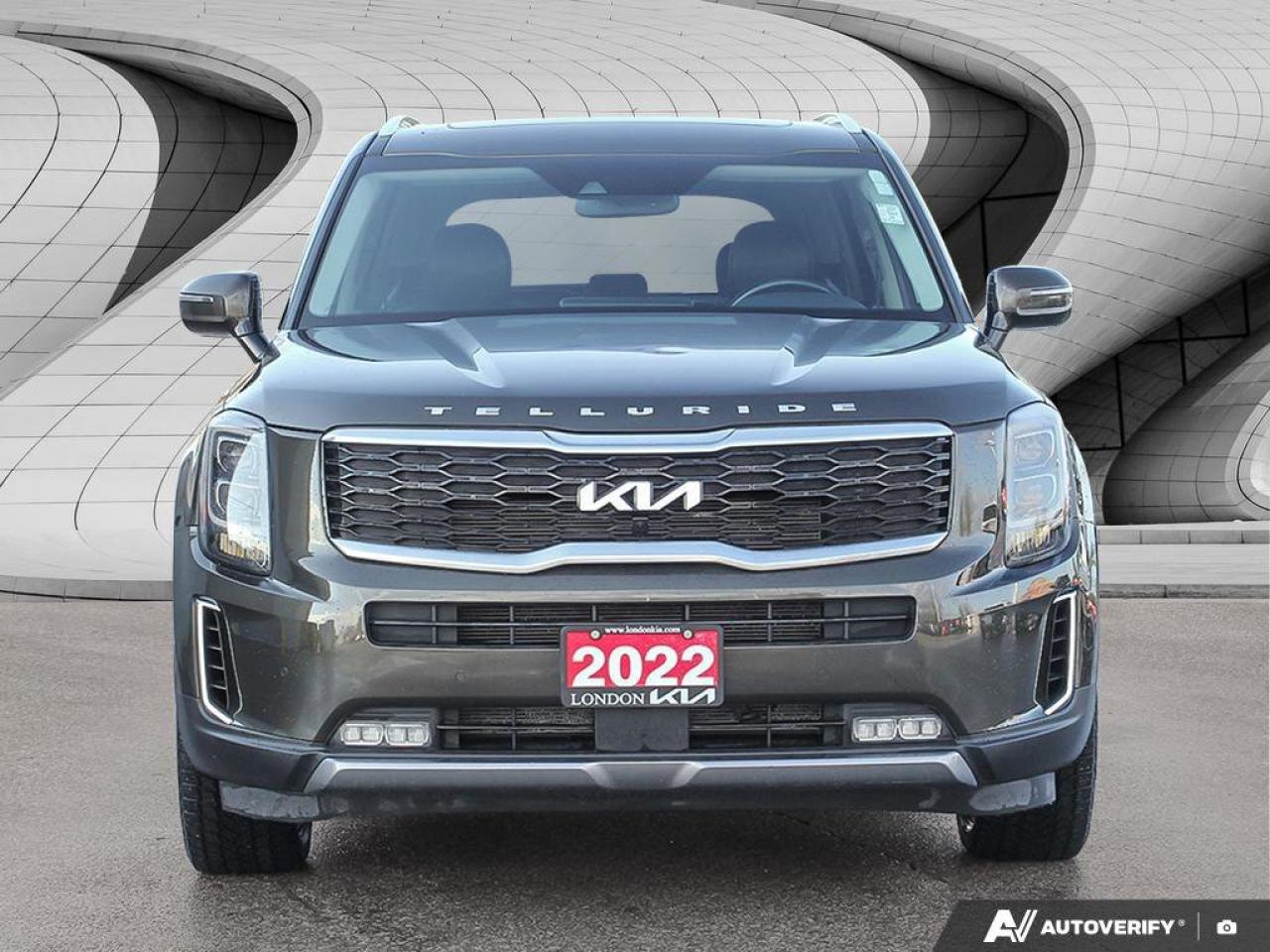 2022 Kia Telluride SX   AWD   Apple CarPlay   Heated & Cooled Seats Photo