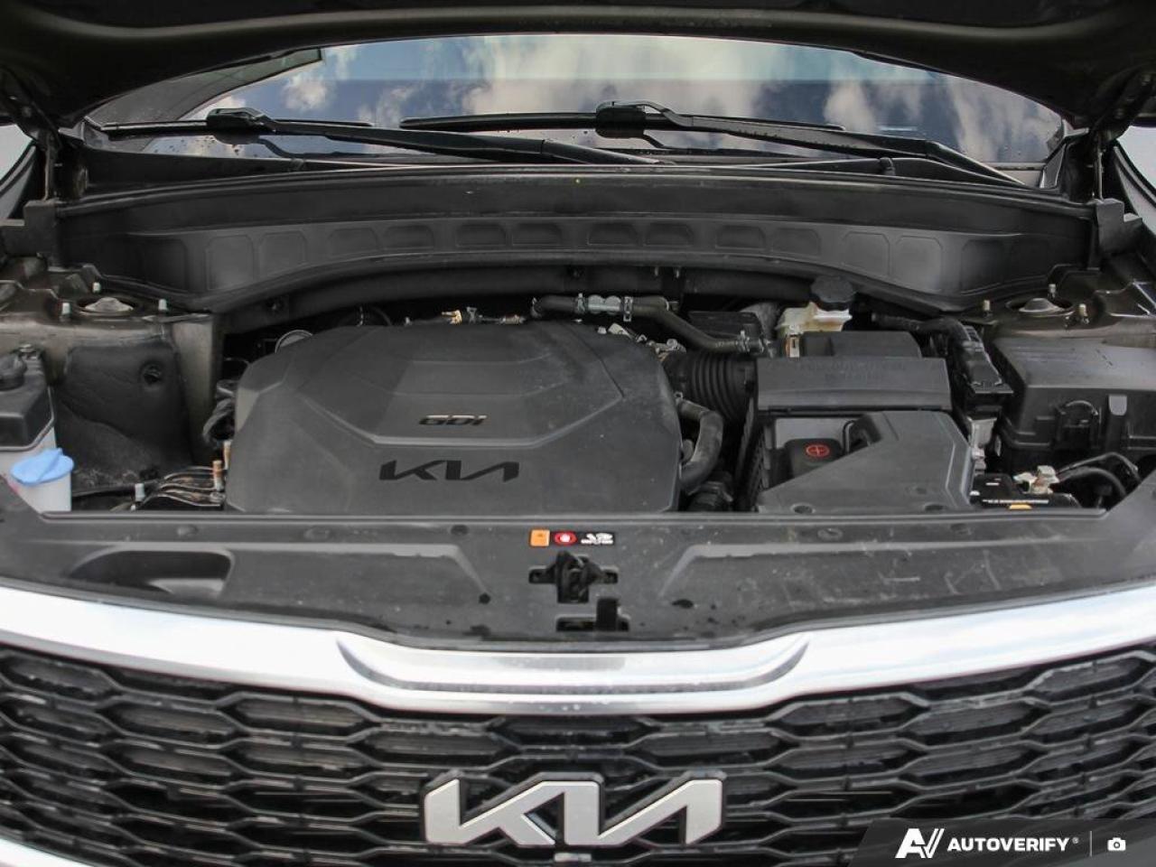 2022 Kia Telluride SX   AWD   Apple CarPlay   Heated & Cooled Seats Photo