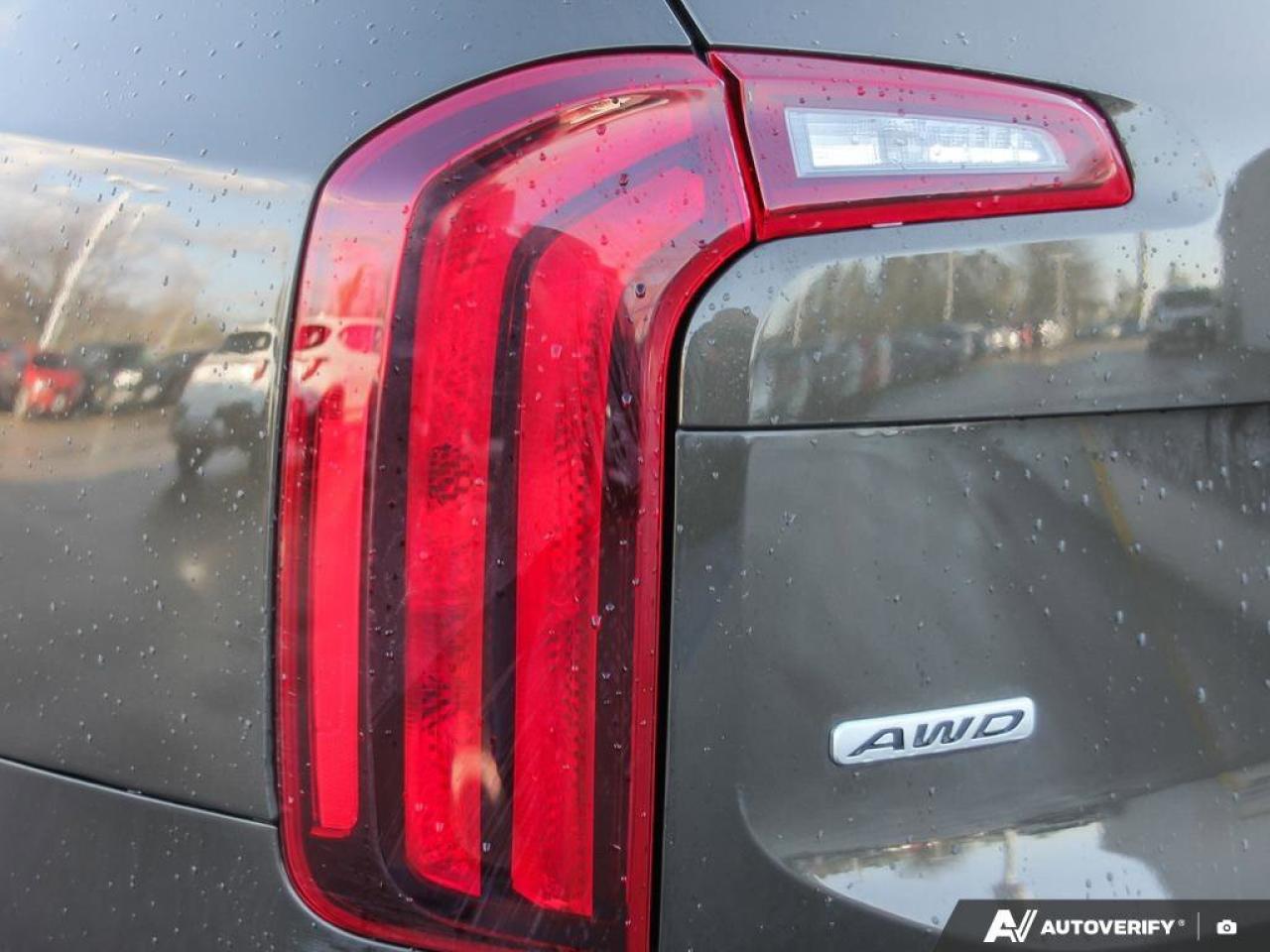 2022 Kia Telluride SX   AWD   Apple CarPlay   Heated & Cooled Seats Photo