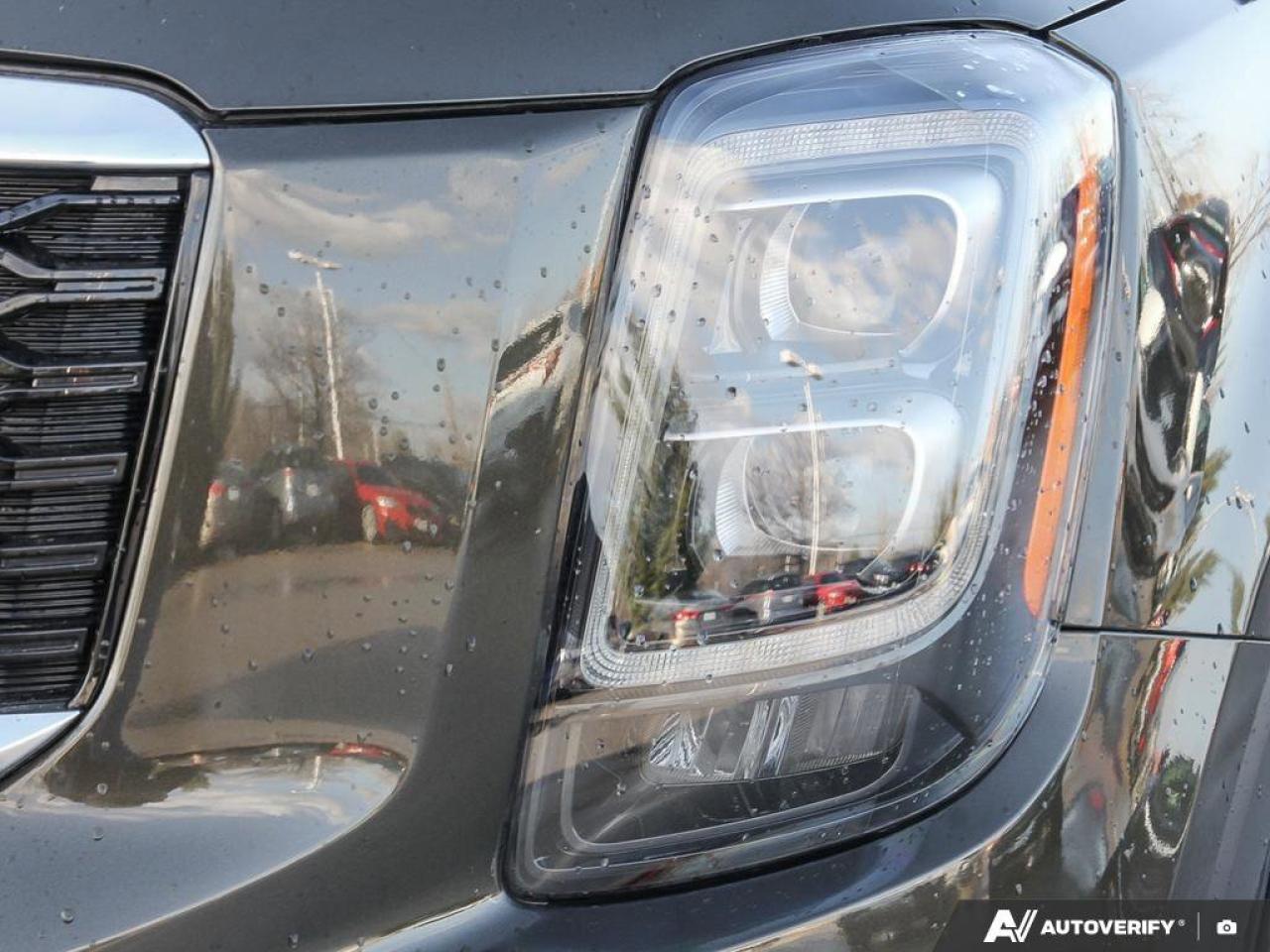 2022 Kia Telluride SX   AWD   Apple CarPlay   Heated & Cooled Seats Photo