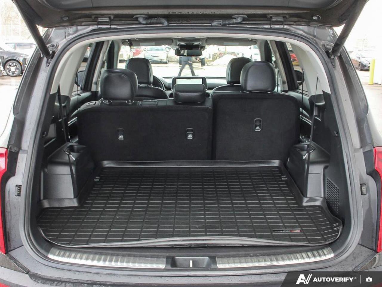 2022 Kia Telluride SX   AWD   Apple CarPlay   Heated & Cooled Seats Photo