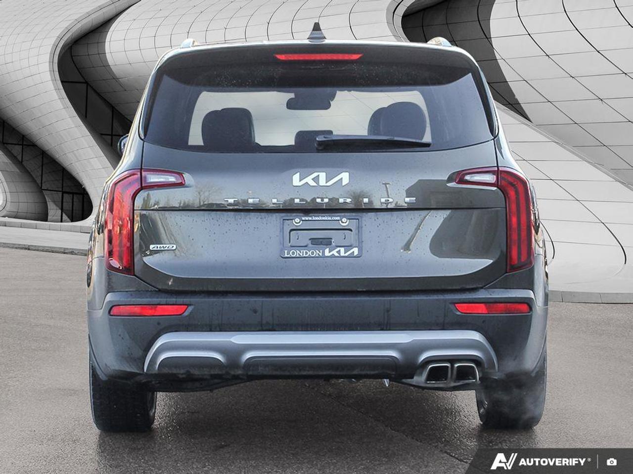 2022 Kia Telluride SX   AWD   Apple CarPlay   Heated & Cooled Seats Photo3