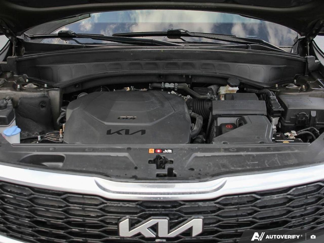 2022 Kia Telluride SX   AWD   Apple CarPlay   Heated & Cooled Seats Photo