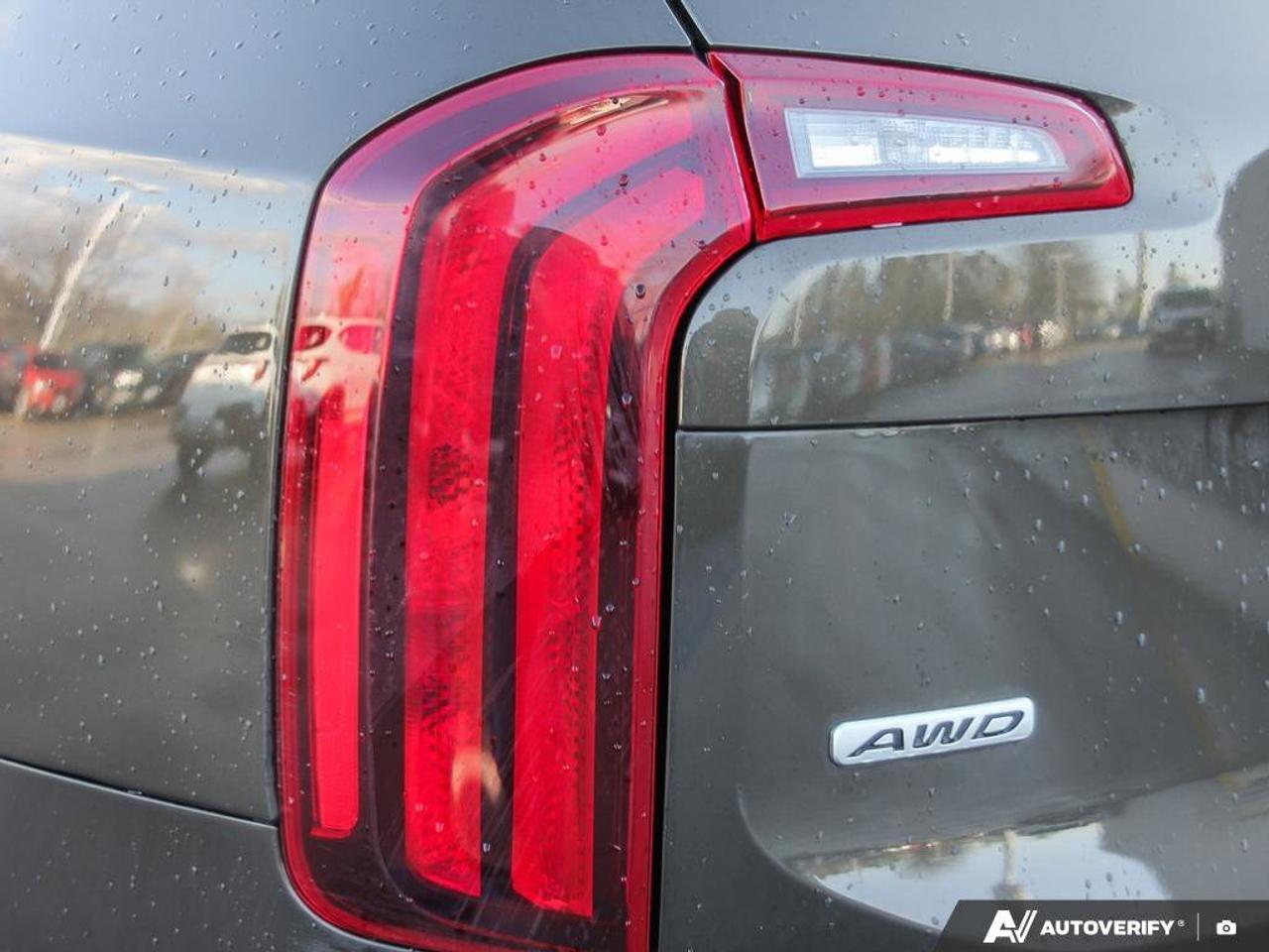 2022 Kia Telluride SX   AWD   Apple CarPlay   Heated & Cooled Seats Photo