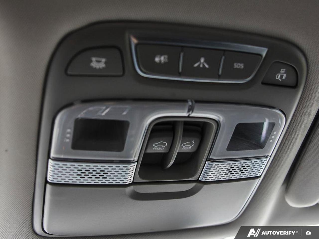 2022 Kia Telluride SX   AWD   Apple CarPlay   Heated & Cooled Seats Photo