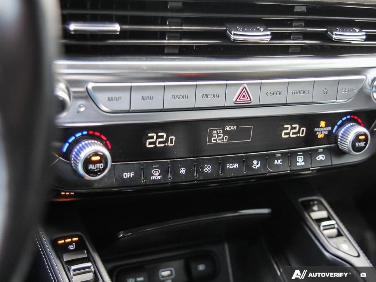 2022 Kia Telluride SX   AWD   Apple CarPlay   Heated & Cooled Seats Photo